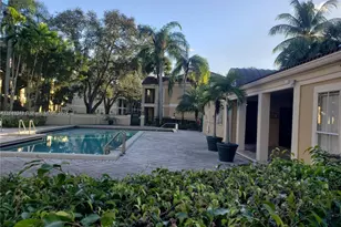 949 Riverside Dr, Coral Springs, FL 33071 - Photo 17