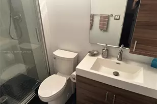 100 Bayview Dr, Sunny Isles Beach, FL 33160 - Photo 27