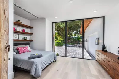 864 NE 84th St, Miami, FL 33138 - Photo 39