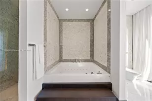 200 Biscayne Blvd Way, Miami, FL 33131 - Photo 31