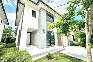 1163 NW 2nd St, Florida City, FL 33034 - Photo 3