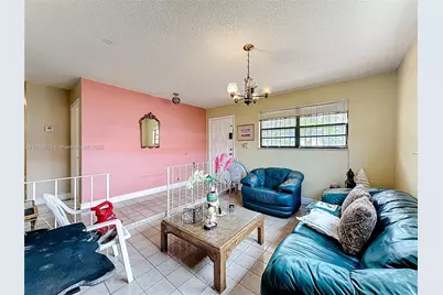 1055 NW 32nd Ct, Miami, FL 33125 - Photo 25
