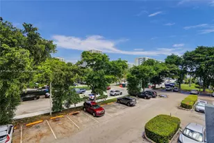 1801 S Treasure Dr, North Bay Village, FL 33141 - Photo 23
