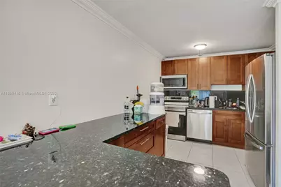 1801 S Treasure Dr #329, North Bay Village, FL 33141 - Photo 5