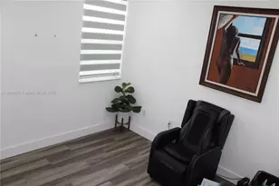 8415 NW 108th Pl, Doral, FL 33178 - Photo 19