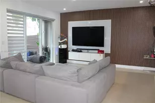 8415 NW 108th Pl, Doral, FL 33178 - Photo 5