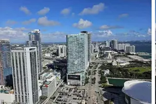 398 S NE 5th St, Miami, FL 33132 - Photo 17