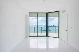 700 NE 24th St, Miami, FL 33137 - Photo 9
