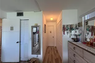 9581 Sunrise Lakes Blvd, Sunrise, FL 33322 - Photo 21