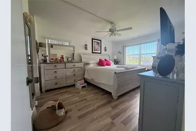 9581 Sunrise Lakes Blvd #101, Sunrise, FL 33322 - Photo 17