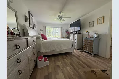 9581 Sunrise Lakes Blvd #101, Sunrise, FL 33322 - Photo 19