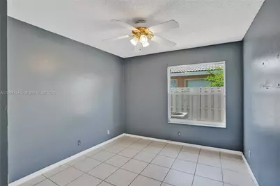 1560 SW 193rd Ter, Pembroke Pines, FL 33029 - Photo 9