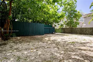 3164 Center St, Miami, FL 33133 - Photo 3