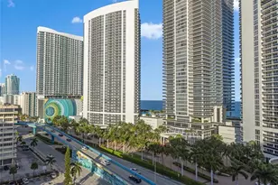 [Address not provided], Hallandale Beach, FL 33009 - Photo 9