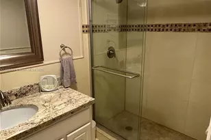 [Address not provided], Hallandale Beach, FL 33009 - Photo 11