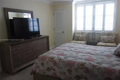 5701 Collins Ave #1510, Miami Beach, FL 33140 - Photo 23