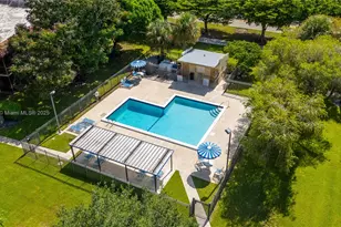 301 Lakeview Dr, Weston, FL 33326 - Photo 29