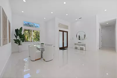 10703 SW 84th Ave, Miami, FL 33156 - Photo 5