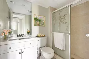 20100 W Country Club Dr, Aventura, FL 33180 - Photo 15