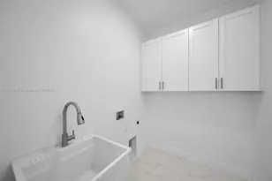 835 NE 7th Ave, Other City - In The State Of Florida, FL 33990 - Photo 29
