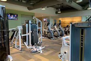 16385 Biscayne Blvd, North Miami Beach, FL 33160 - Photo 31