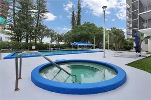 20100 W Country Club Dr, Aventura, FL 33180 - Photo 7