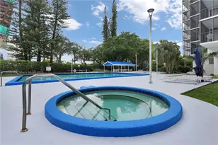 20100 W Country Club Dr, Aventura, FL 33180 - Photo 7