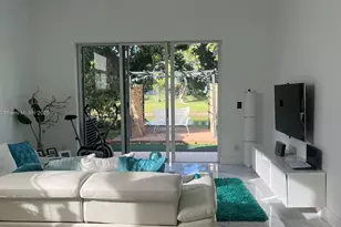 19353 SW 60th Ct, Pembroke Pines, FL 33332 - Photo 9