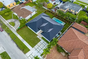 9235 SW 42nd St, Miami, FL 33165 - Photo 1