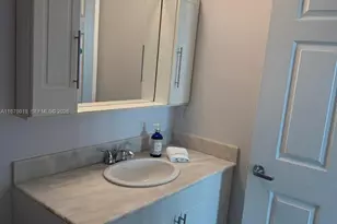 275 NE 18th St, Miami, FL 33132 - Photo 11