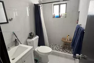 6411 W 27th Way, Hialeah, FL 33016 - Photo 21