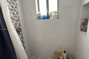 6411 W 27th Way, Hialeah, FL 33016 - Photo 19