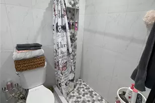 6411 W 27th Way, Hialeah, FL 33016 - Photo 13