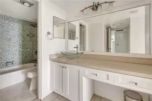 20100 W Country Club Dr, Aventura, FL 33180 - Photo 15