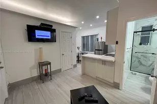 3710 Collins Ave, Miami Beach, FL 33140 - Photo 23