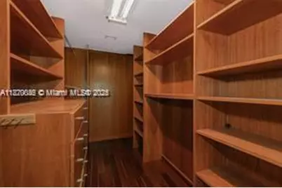 1200 Brickell Bay Dr #4114, Miami, FL 33131 - Photo 9