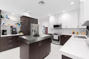 10548 NW 56th Dr, Coral Springs, FL 33076 - Photo 5