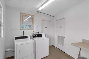 3046 N Newport N, Deerfield Beach, FL 33442 - Photo 17