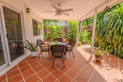 2435 SW 11th St #9-B, Miami, FL 33135 - Photo 17