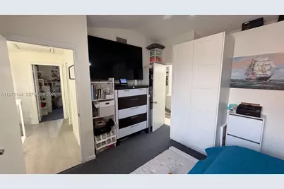 965 SW 180th Ter, Pembroke Pines, FL 33029 - Photo 23