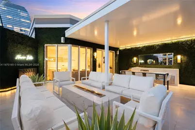 801 Brickell Key Blvd #PH3306, Miami, FL 33131 - Photo 3