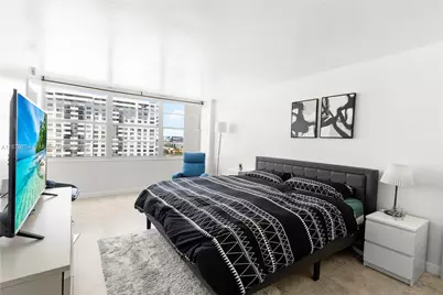 18071 Biscayne Blvd #1404, Aventura, FL 33160 - Photo 13