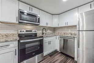 480 NW 20th St, Boca Raton, FL 33431 - Photo 1