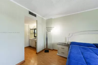 3675 N Country Club Dr #204, Aventura, FL 33180 - Photo 31