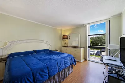 3675 N Country Club Dr #204, Aventura, FL 33180 - Photo 29