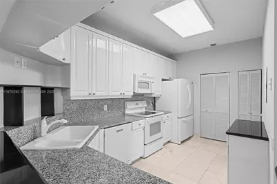 888 Brickell Key Dr #408, Miami, FL 33131 - Photo 25