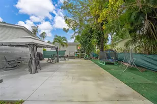 19800 SW 180th Ave, Miami, FL 33187 - Photo 19