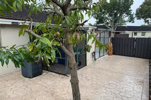 17230 NW 60th Ct, Miami, FL 33015 - Photo 21