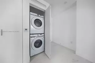 700 NE 24th St, Miami, FL 33137 - Photo 11