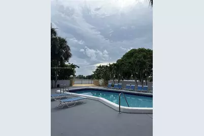 900 Crystal Lake Dr #2B, Deerfield Beach, FL 33064 - Photo 37